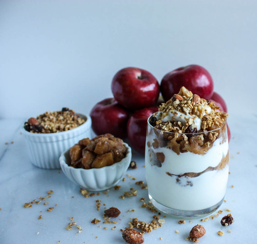 Parfait with Granola and Apple Compote 