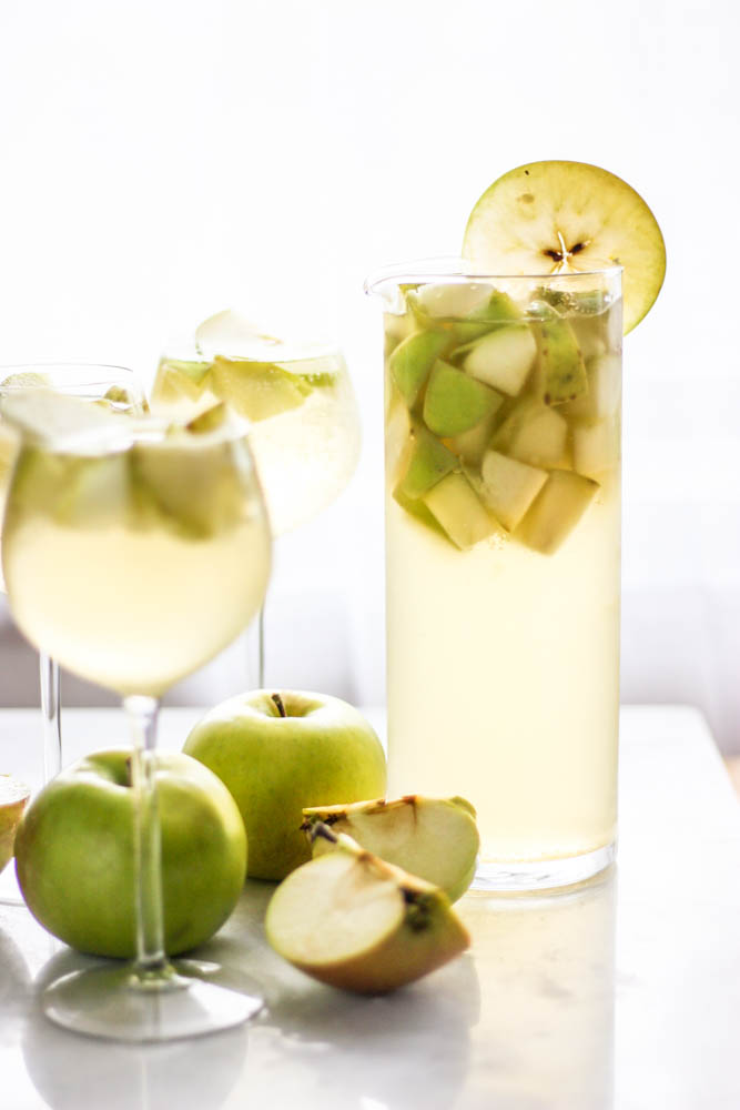 Sparkling White Apple & Ginger Sangria