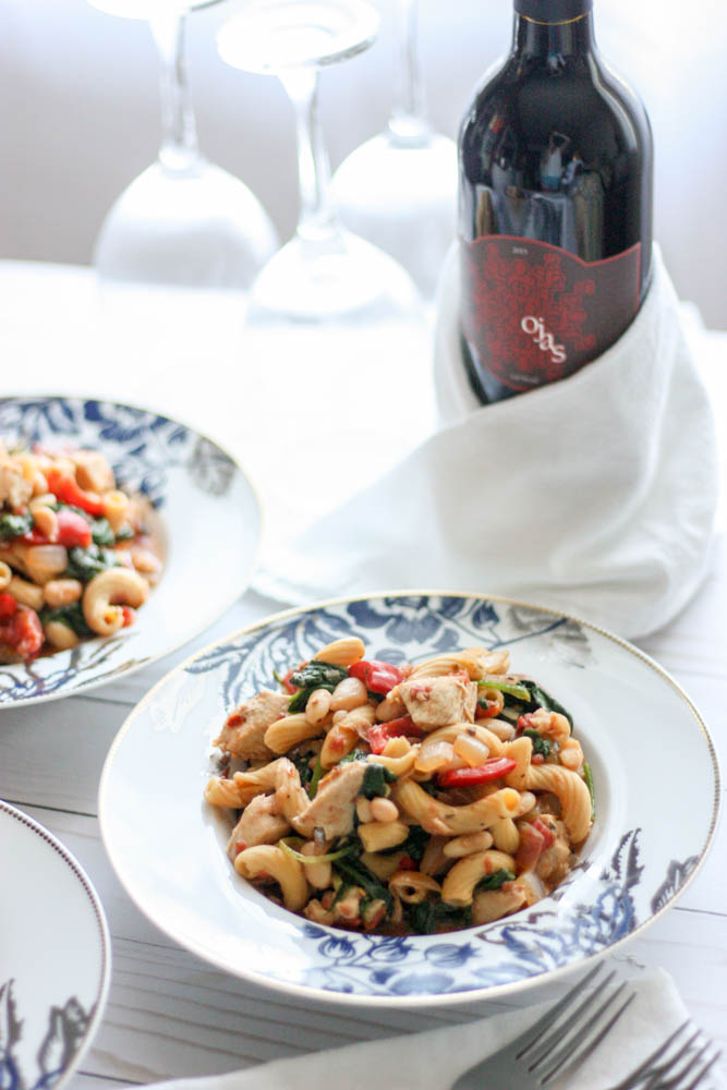 Tuscan Chicken and White Bean Pasta