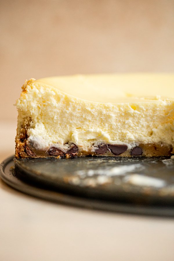 chocolate chip cookie crust cheesecake