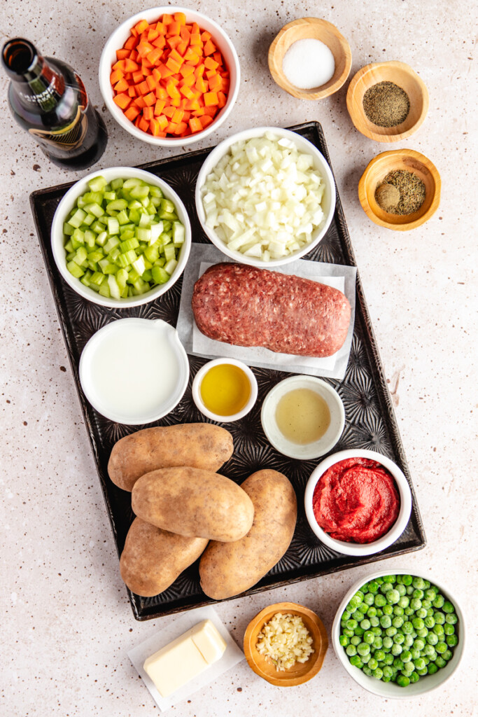 Ingredients to mak Shepherd's Pie Stuffed Potatoes